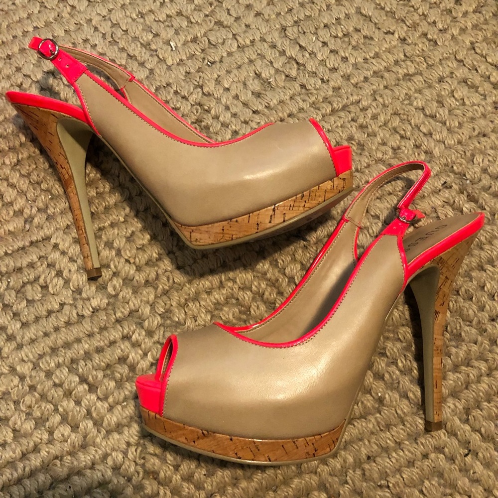 Guess NIB natural multileather hot pink and tan